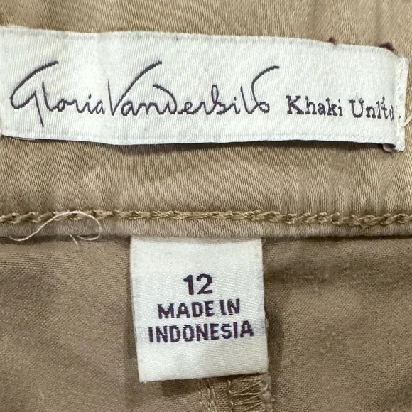Gloria Vanderbilt Khaki Capris Size 12 - Picture 2 of 3